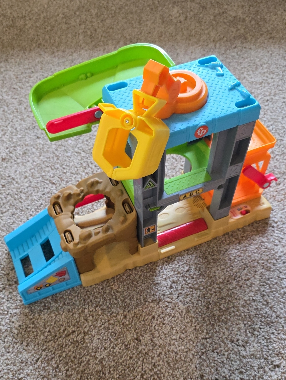 Fisher-Price Little People Load Up ‘n Learn Construction Site And Pick Up Truck - Picture 5 of 13